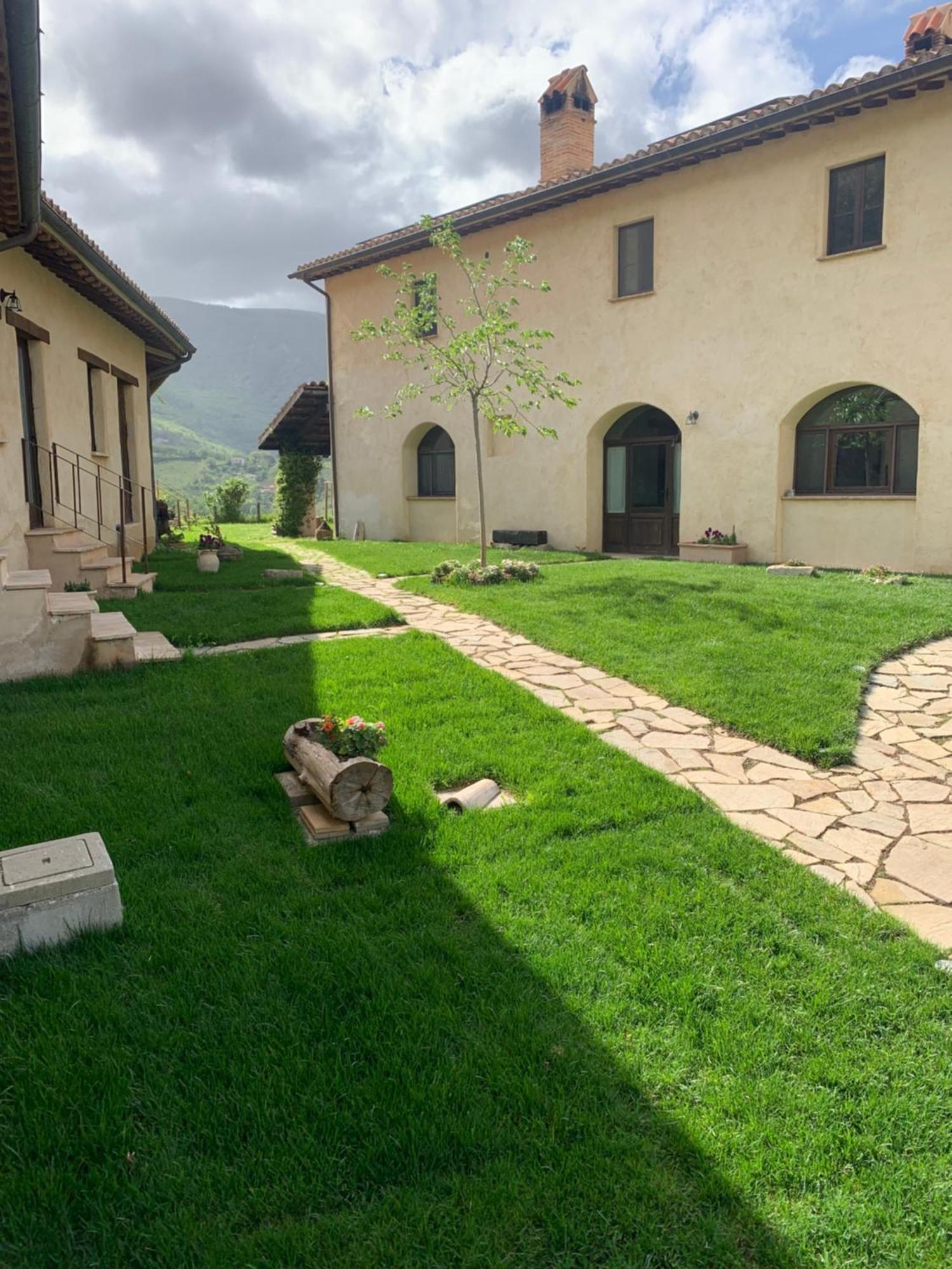 Agriturismo Il Covo Del Solengo Valtopina Exterior foto